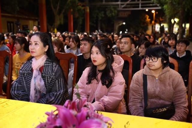 Hà Nội: Gần 400 bạn trẻ trở về chùa Bằng để “Khép lại quá khứ, mở cửa tương lai”