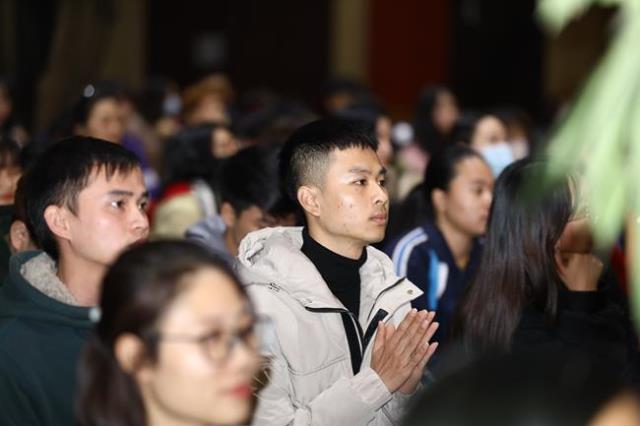 Hà Nội: Gần 400 bạn trẻ trở về chùa Bằng để “Khép lại quá khứ, mở cửa tương lai”
