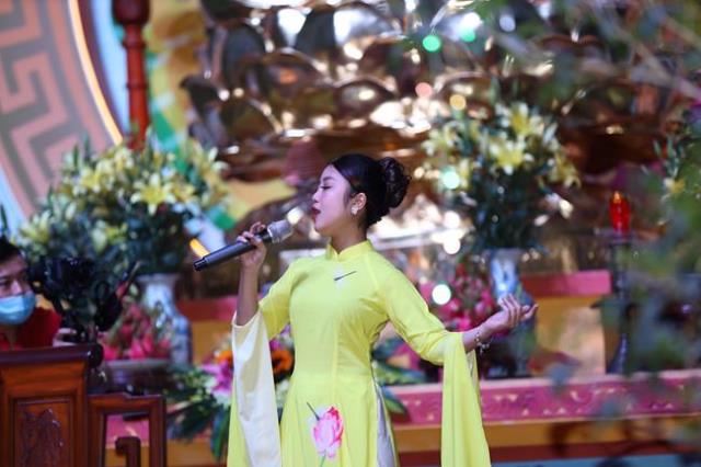 Hà Nội: Gần 400 bạn trẻ trở về chùa Bằng để “Khép lại quá khứ, mở cửa tương lai”