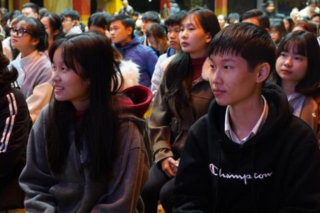 Hà Nội: Gần 400 bạn trẻ trở về chùa Bằng để “Khép lại quá khứ, mở cửa tương lai”