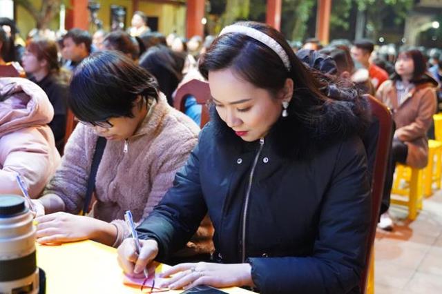 Hà Nội: Gần 400 bạn trẻ trở về chùa Bằng để “Khép lại quá khứ, mở cửa tương lai”