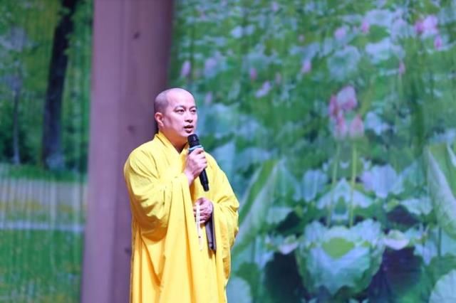 Hà Nội: Gần 400 bạn trẻ trở về chùa Bằng để “Khép lại quá khứ, mở cửa tương lai”