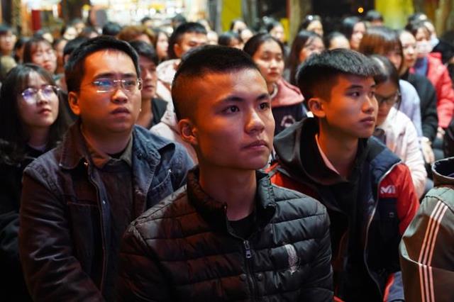 Hà Nội: Gần 400 bạn trẻ trở về chùa Bằng để “Khép lại quá khứ, mở cửa tương lai”