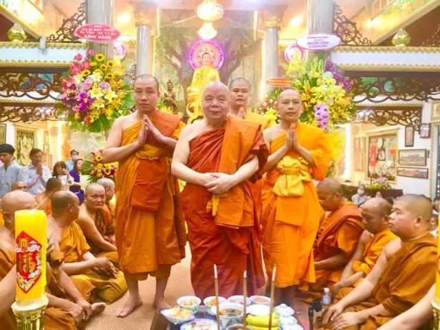 HCMC: Đại lễ dâng Y Kathina tại chùa Phổ Minh - PL: 2564