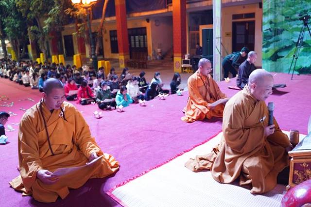 Hà Nội: Gần 400 bạn trẻ trở về chùa Bằng để “Khép lại quá khứ, mở cửa tương lai”