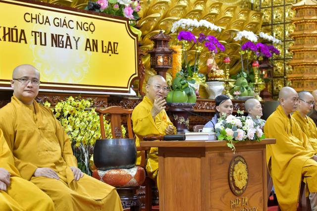 Khóa tu Ngày an lạc: TT. Nhật Từ nói về 7 bài học từ cuộc đời và đạo nghiệp của Phật hoàng Trần Nhân Tông