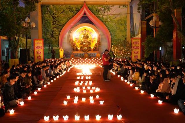 Hà Nội: Gần 400 bạn trẻ trở về chùa Bằng để “Khép lại quá khứ, mở cửa tương lai”