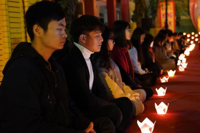 Hà Nội: Gần 400 bạn trẻ trở về chùa Bằng để “Khép lại quá khứ, mở cửa tương lai”