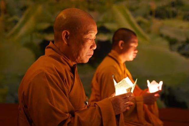 Hà Nội: Gần 400 bạn trẻ trở về chùa Bằng để “Khép lại quá khứ, mở cửa tương lai”
