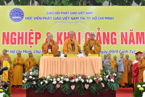 Quỹ ĐPNN Ủng Hộ 1.8 Tỷ Cứu Trợ Lũ Lụt Miền Trung Nhân Lễ Tốt Nghiệp – Khai Giảng Học Viện PGVN Tp.HCM Năm 2020
