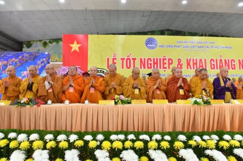 Quỹ ĐPNN Ủng Hộ 1.8 Tỷ Cứu Trợ Lũ Lụt Miền Trung Nhân Lễ Tốt Nghiệp – Khai Giảng Học Viện PGVN Tp.HCM Năm 2020