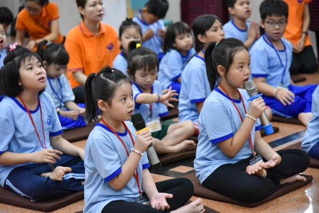 Cha mẹ được lợi gì khi đưa trẻ đến chùa?