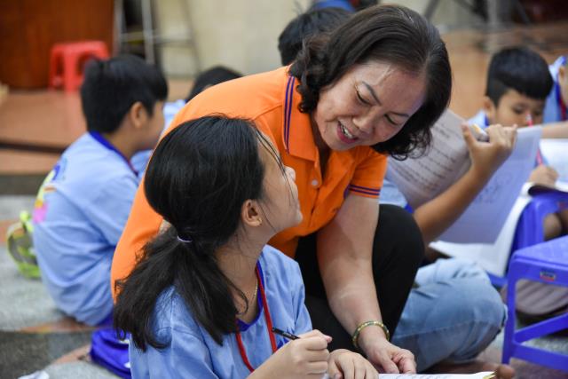 Cha mẹ được lợi gì khi đưa trẻ đến chùa?