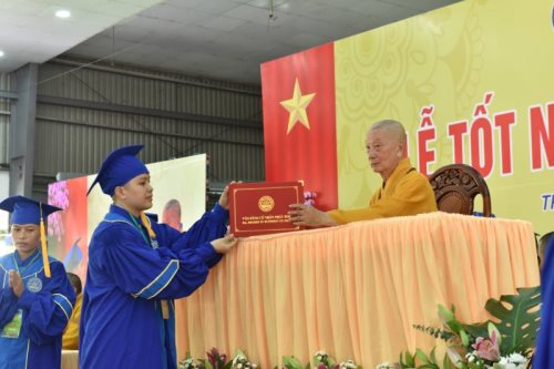Quỹ ĐPNN Ủng Hộ 1.8 Tỷ Cứu Trợ Lũ Lụt Miền Trung Nhân Lễ Tốt Nghiệp – Khai Giảng Học Viện PGVN Tp.HCM Năm 2020