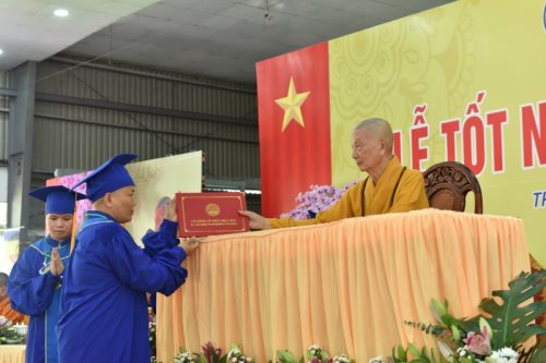 Quỹ ĐPNN Ủng Hộ 1.8 Tỷ Cứu Trợ Lũ Lụt Miền Trung Nhân Lễ Tốt Nghiệp – Khai Giảng Học Viện PGVN Tp.HCM Năm 2020