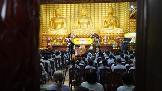 Tuổi Trẻ Hướng Phật:  Nuôi Dưỡng và Phát Triển Hạt Giống Trí Tuệ