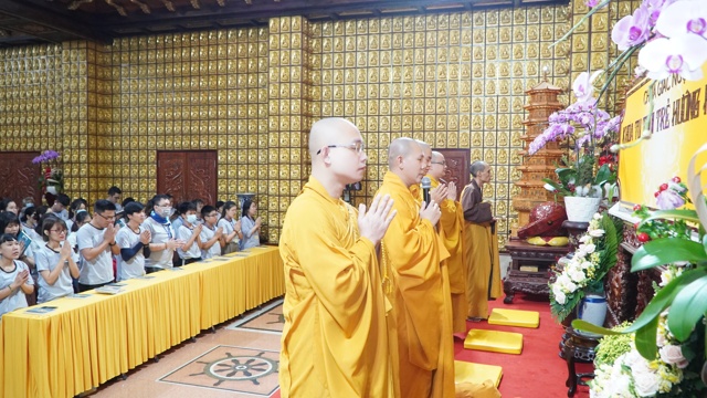 Tuổi Trẻ Hướng Phật:  Nuôi Dưỡng và Phát Triển Hạt Giống Trí Tuệ