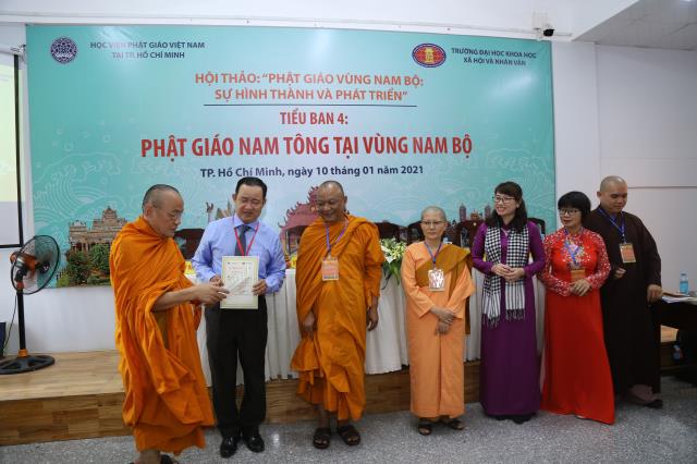 Phiên làm việc của 05 tiểu ban trong Hội thảo &#039;Phật giáo vùng Nam bộ: Sự hình thành và phát triển&quot;