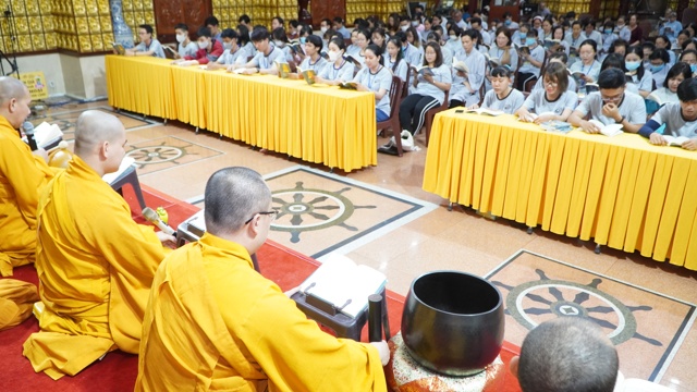 Tuổi Trẻ Hướng Phật:  Nuôi Dưỡng và Phát Triển Hạt Giống Trí Tuệ
