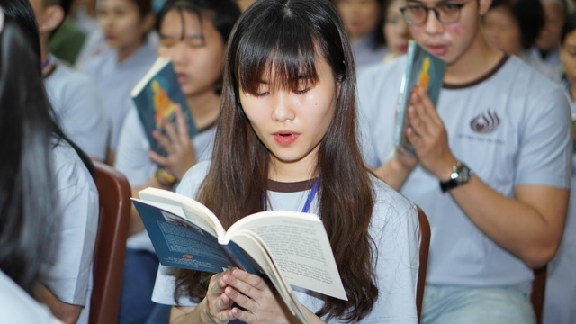 Tuổi Trẻ Hướng Phật:  Nuôi Dưỡng và Phát Triển Hạt Giống Trí Tuệ