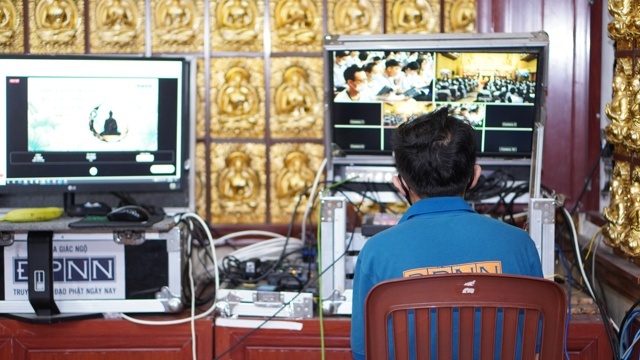 Tuổi Trẻ Hướng Phật:  Nuôi Dưỡng và Phát Triển Hạt Giống Trí Tuệ
