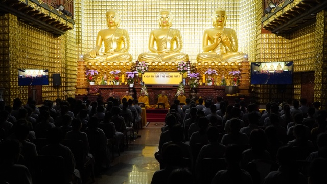 Tuổi Trẻ Hướng Phật:  Nuôi Dưỡng và Phát Triển Hạt Giống Trí Tuệ