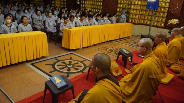 Tuổi Trẻ Hướng Phật:  Nuôi Dưỡng và Phát Triển Hạt Giống Trí Tuệ