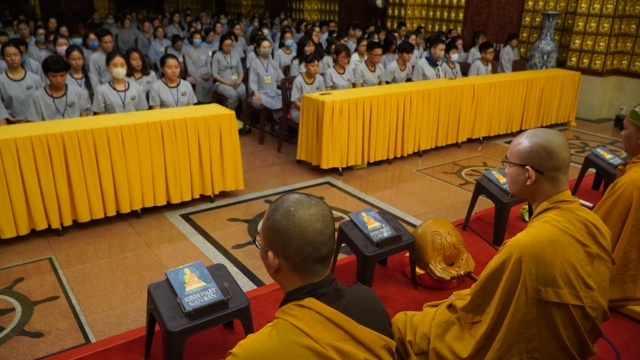 Tuổi Trẻ Hướng Phật:  Nuôi Dưỡng và Phát Triển Hạt Giống Trí Tuệ