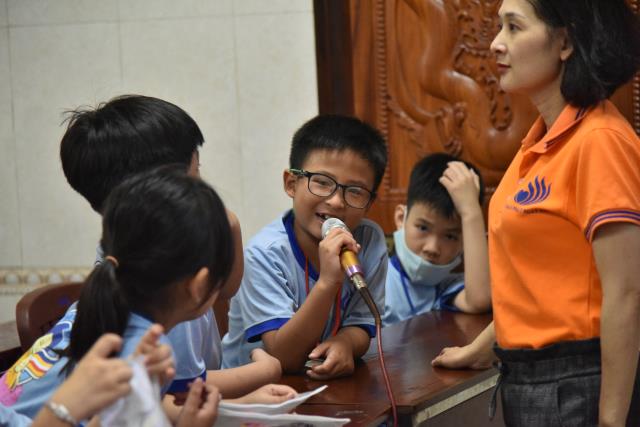 Chơi vui, học tốt trong khóa tu Búp Sen Từ Bi