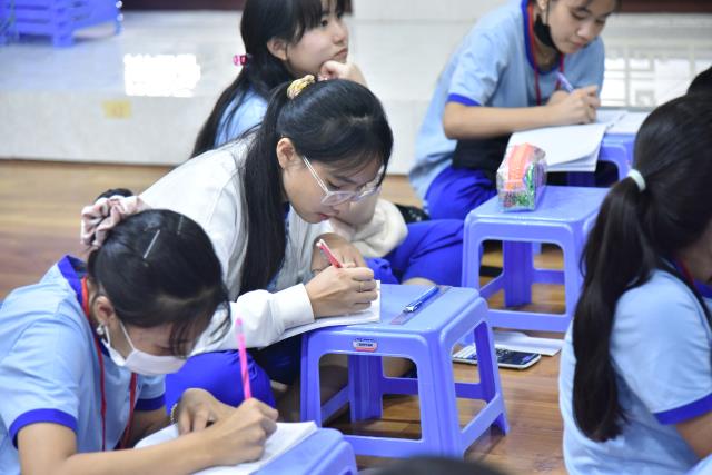 Chơi vui, học tốt trong khóa tu Búp Sen Từ Bi