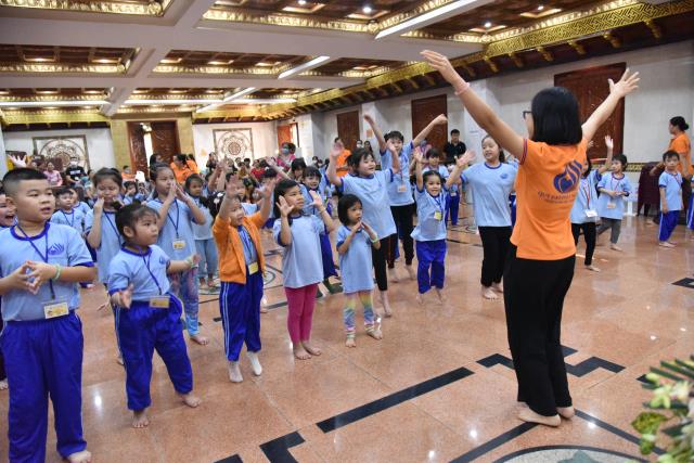 Chơi vui, học tốt trong khóa tu Búp Sen Từ Bi