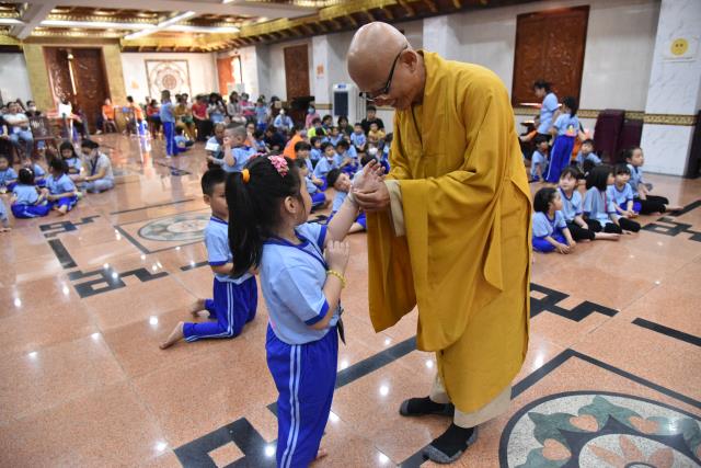 Chơi vui, học tốt trong khóa tu Búp Sen Từ Bi
