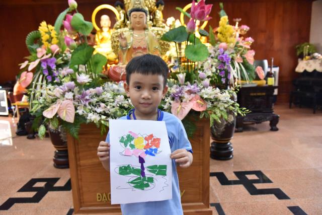 Chơi vui, học tốt trong khóa tu Búp Sen Từ Bi