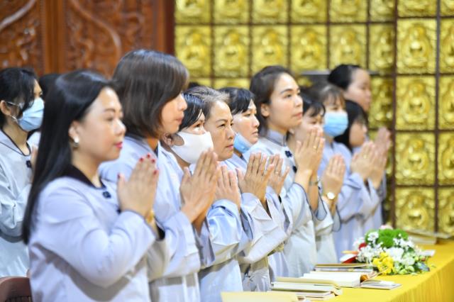 TP.HCM: Hơn 700 thiện nam, tín nữ quy y nhân kỷ niệm Phật thành đạo (08-12 AL)