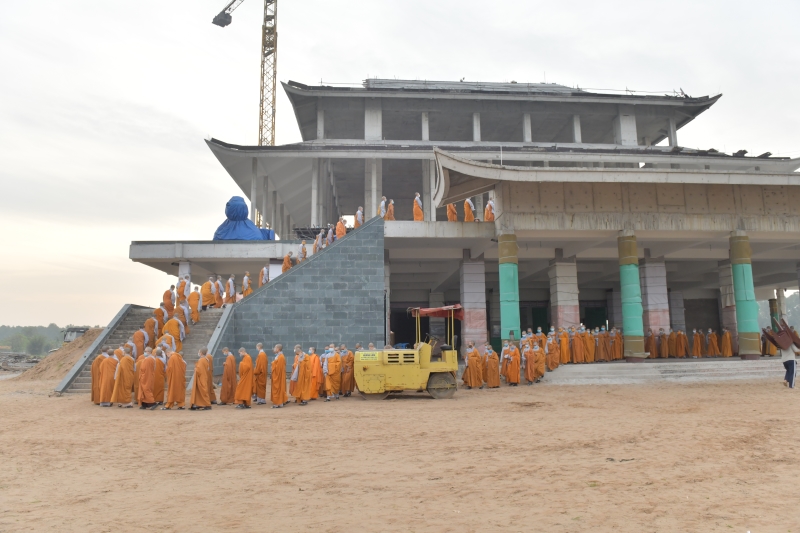 HVPGVN tại TP.HCM: Trang nghiêm Lễ ráp mái đại hùng bảo điện