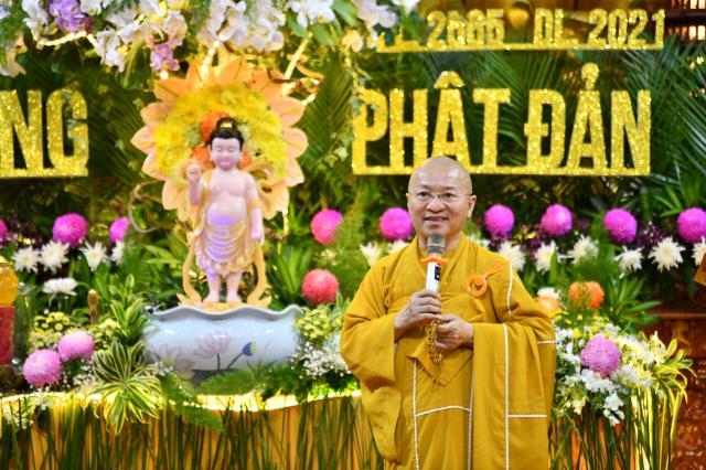 Trang nghiêm Lễ tắm Phật online ngày Rằm tháng Tư