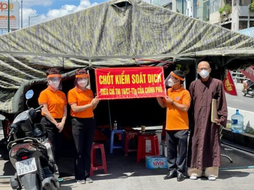 Quỹ ĐPNN Chia Sẻ 10 Tấn Gạo Và 10 Tấn Khoai Với Người Dân Quận Gò Vấp Và Quận 12 Trong Thời Gian Giãn Cách Xã Hội Do Dịch Covid-19