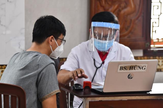 Hơn 1.000 người tham gia hiến máu nhân đạo vào 2 ngày cuối tuần tại chùa Giác Ngộ
