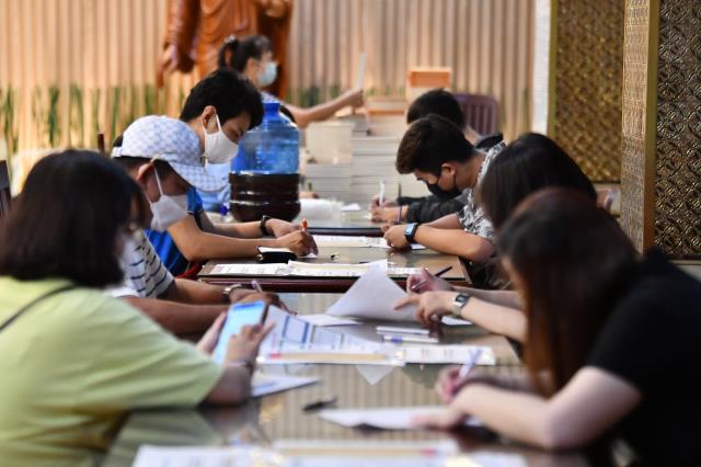 Hơn 1.000 người tham gia hiến máu nhân đạo vào 2 ngày cuối tuần tại chùa Giác Ngộ