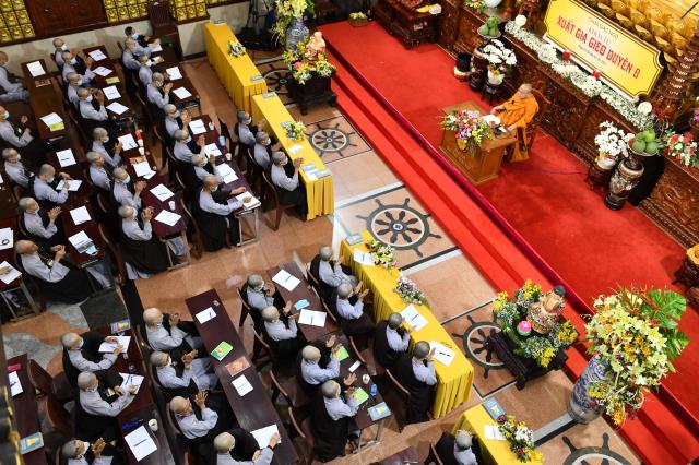 “Chai thuốc uống” - Một bài giảng hài hước của HT. Bửu Chánh