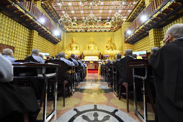 TT. Nhật Từ giải đáp thắc mắc của các hành giả “xuất gia gieo duyên”