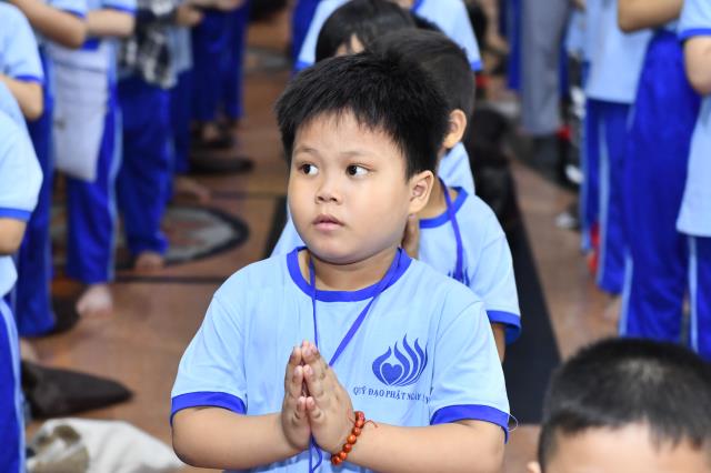 Khóa tu Búp Sen Từ Bi: Những bài đạo đức nhỏ góp nhặt nên nhân cách lớn