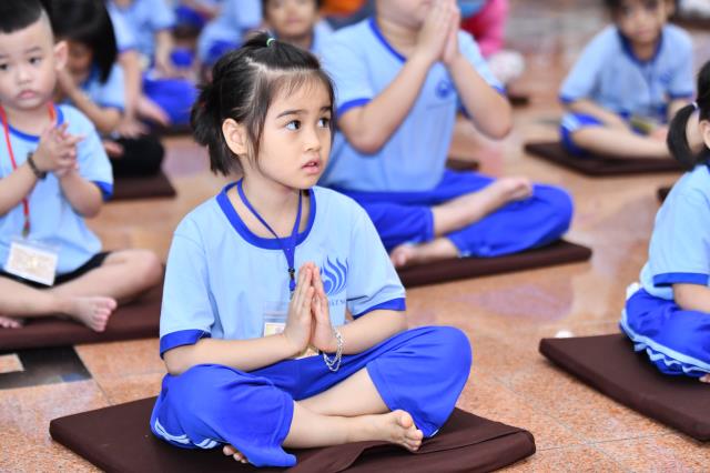 Khóa tu Búp Sen Từ Bi: Những bài đạo đức nhỏ góp nhặt nên nhân cách lớn