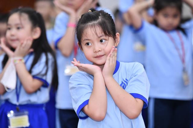 Khóa tu Búp Sen Từ Bi: Những bài đạo đức nhỏ góp nhặt nên nhân cách lớn