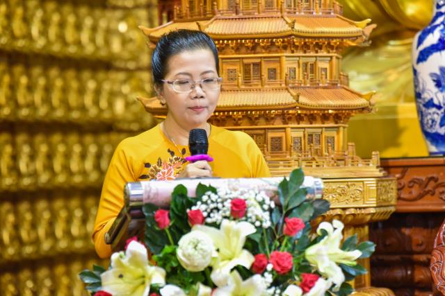 Lễ hằng thuận đôi trước ba ngôi Tam bảo