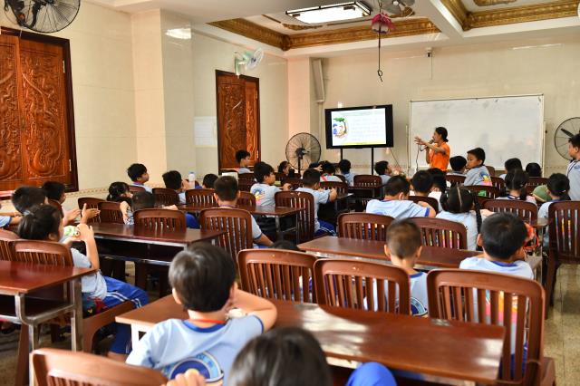 Khóa tu Búp Sen Từ Bi: Những bài đạo đức nhỏ góp nhặt nên nhân cách lớn
