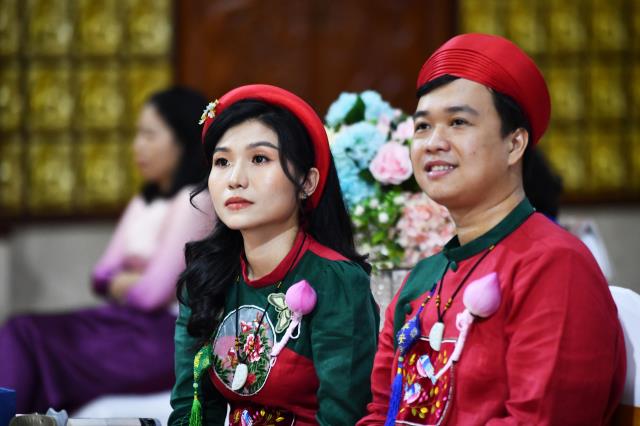 Thắt tình vợ chồng - kết nghĩa phu thê tại điện Phật chùa Giác Ngộ