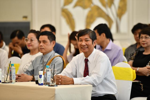 TT. Nhật Từ thuyết giảng về “Mê tín trong kinh doanh” trong chương trình Cà Phê Doanh Nhân của Quận Bình Thạnh