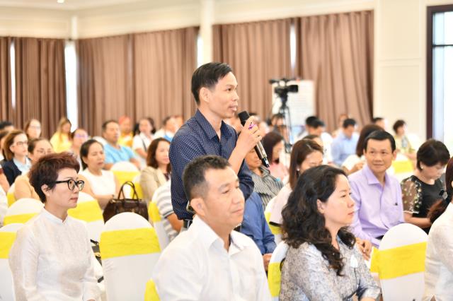 TT. Nhật Từ thuyết giảng về “Mê tín trong kinh doanh” trong chương trình Cà Phê Doanh Nhân của Quận Bình Thạnh