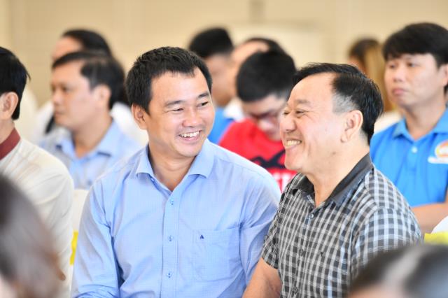 TT. Nhật Từ thuyết giảng về “Mê tín trong kinh doanh” trong chương trình Cà Phê Doanh Nhân của Quận Bình Thạnh